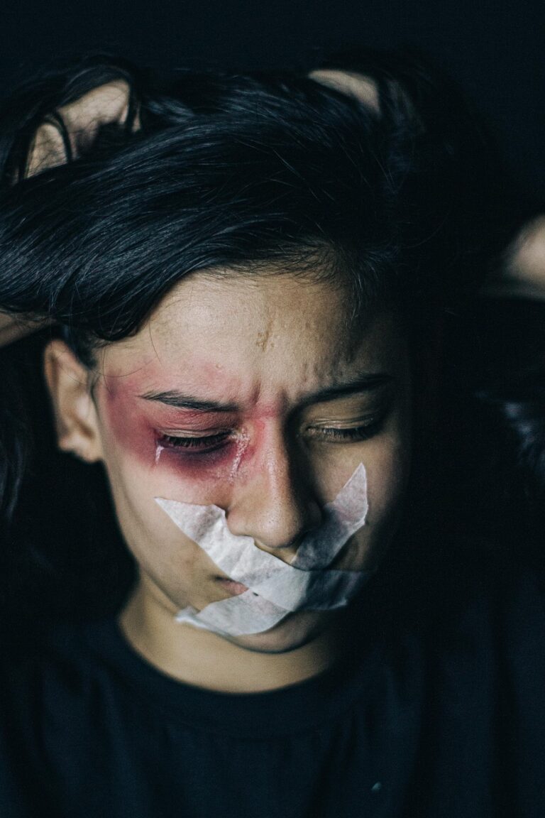 violence-6088574_1280
